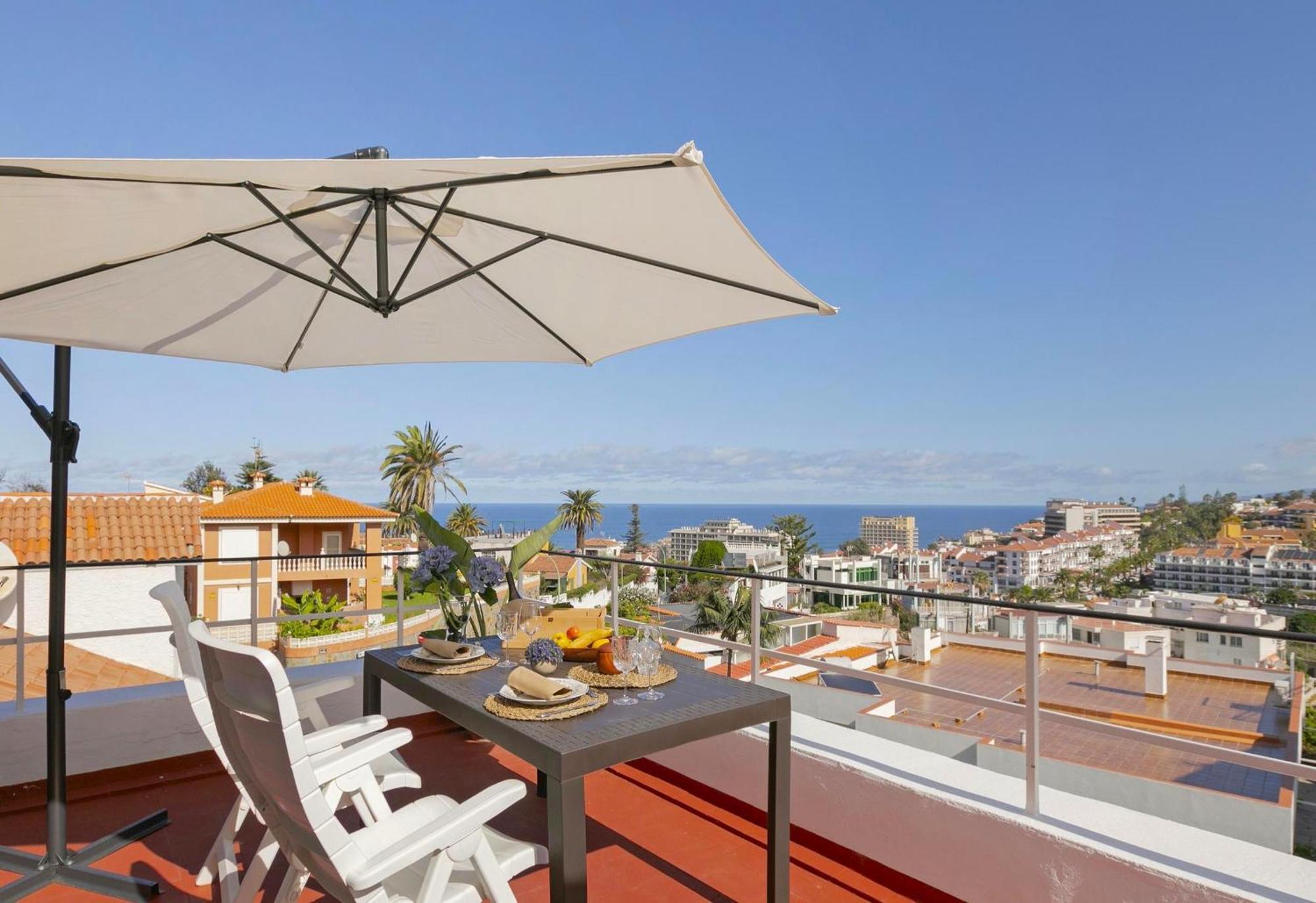 Spacious Penthouse With King-Size Bed, Huge Terrace, Ocean & Teide View Puerto de la Cruz  Esterno foto